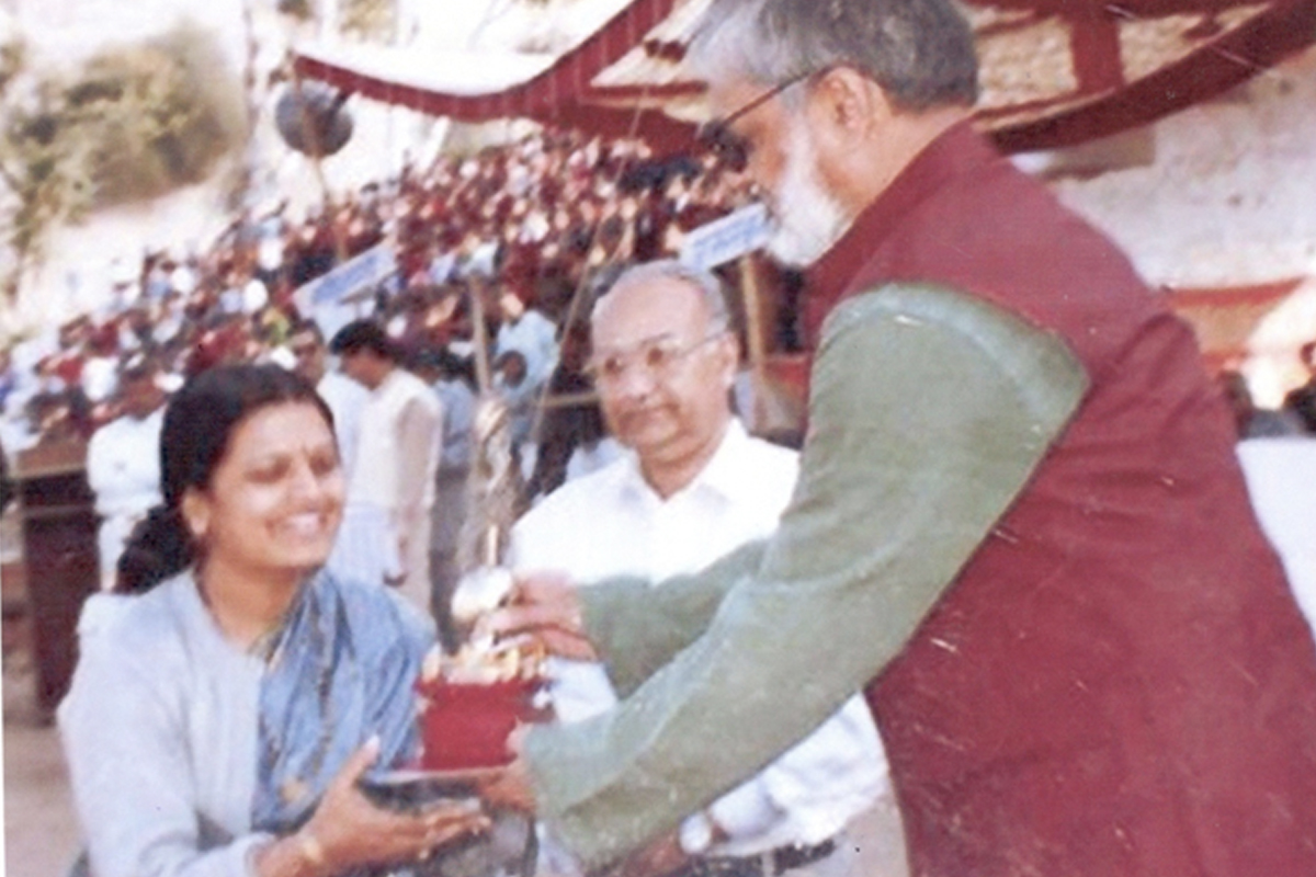 Best Social Worker Award Shakuntala Pamecha